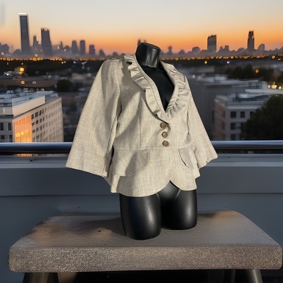 T.Milano Ruffled Neck Blazer Womens 3 Button Size 8 Tan - Picture 3 of 4